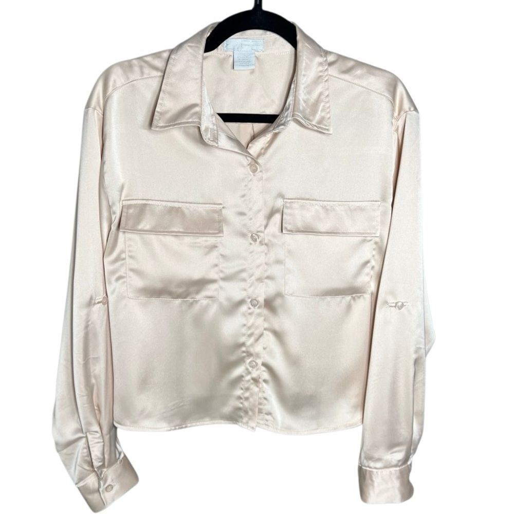 L.I.F.E Satin button down blouse Size Medium